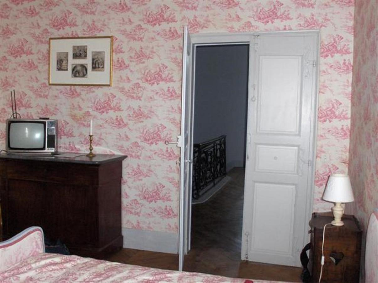 Bed and Breakfast Domaine De Lalande Venes Екстер'єр фото