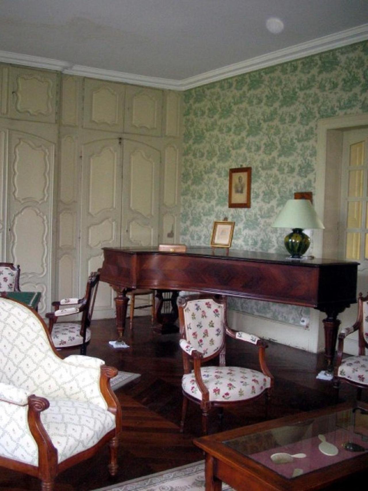 Bed and Breakfast Domaine De Lalande Venes Екстер'єр фото